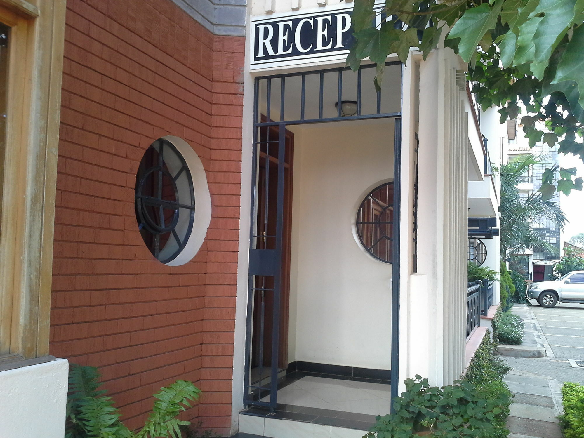 Meltonia Luxury Suites Nairobi Zewnętrze zdjęcie
